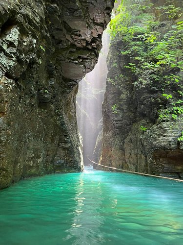 La-leona-waterfall